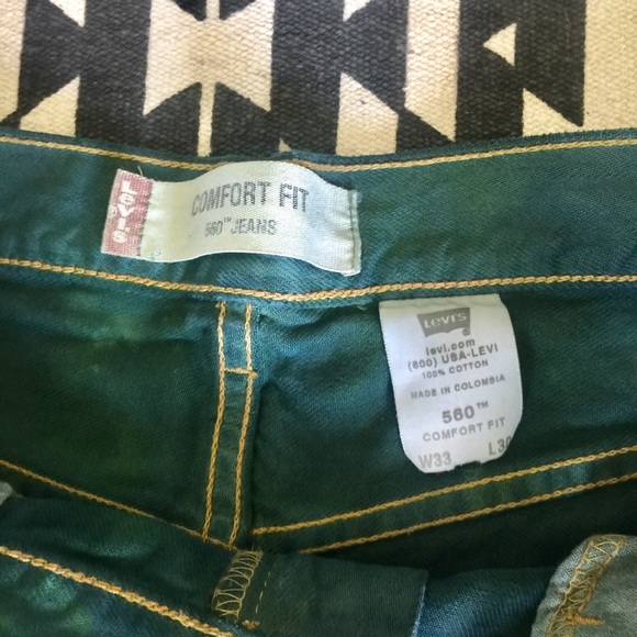 Levi’s Distressed Denim Cutoff Shorts - Picture 4 of 4